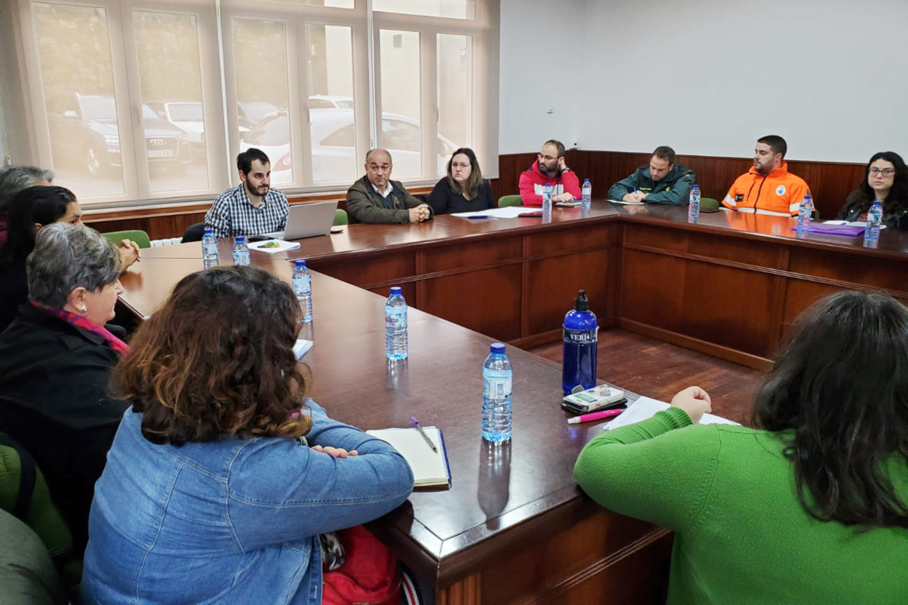 Reunión previa para constituir a mesa local de coordinación contra a violencia de xénero en Rois